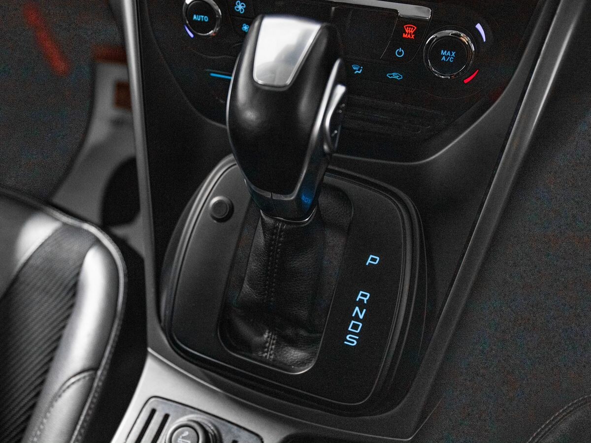 Ford Kuga 2013 - фото автомобиля