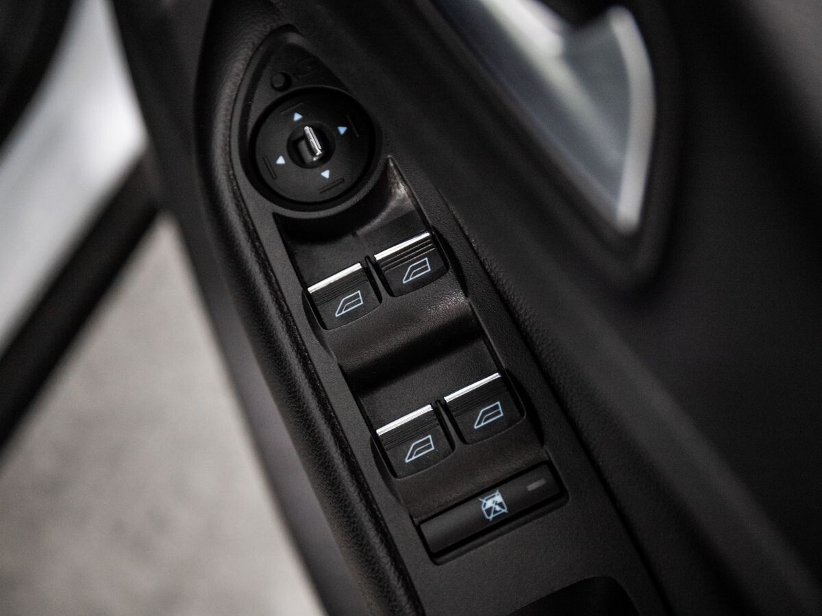 Ford Kuga 2013 - фото автомобиля