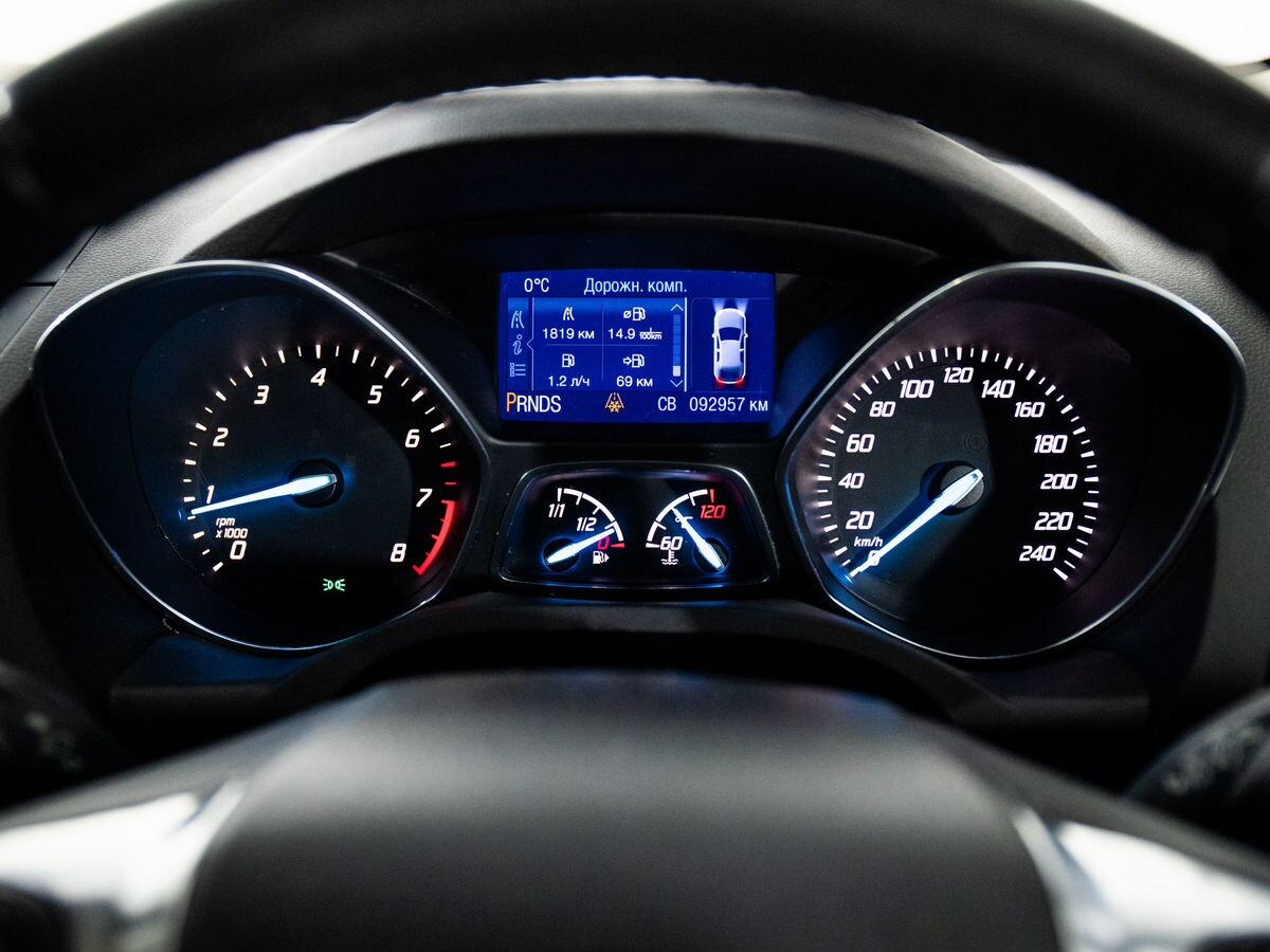 Ford Kuga 2013 - фото автомобиля