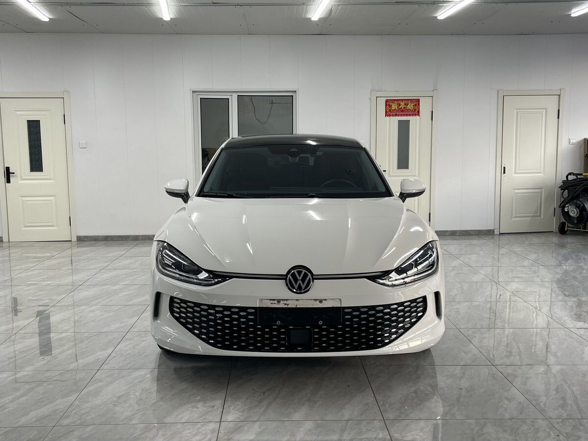 Volkswagen Lamando 2022 - фото автомобиля