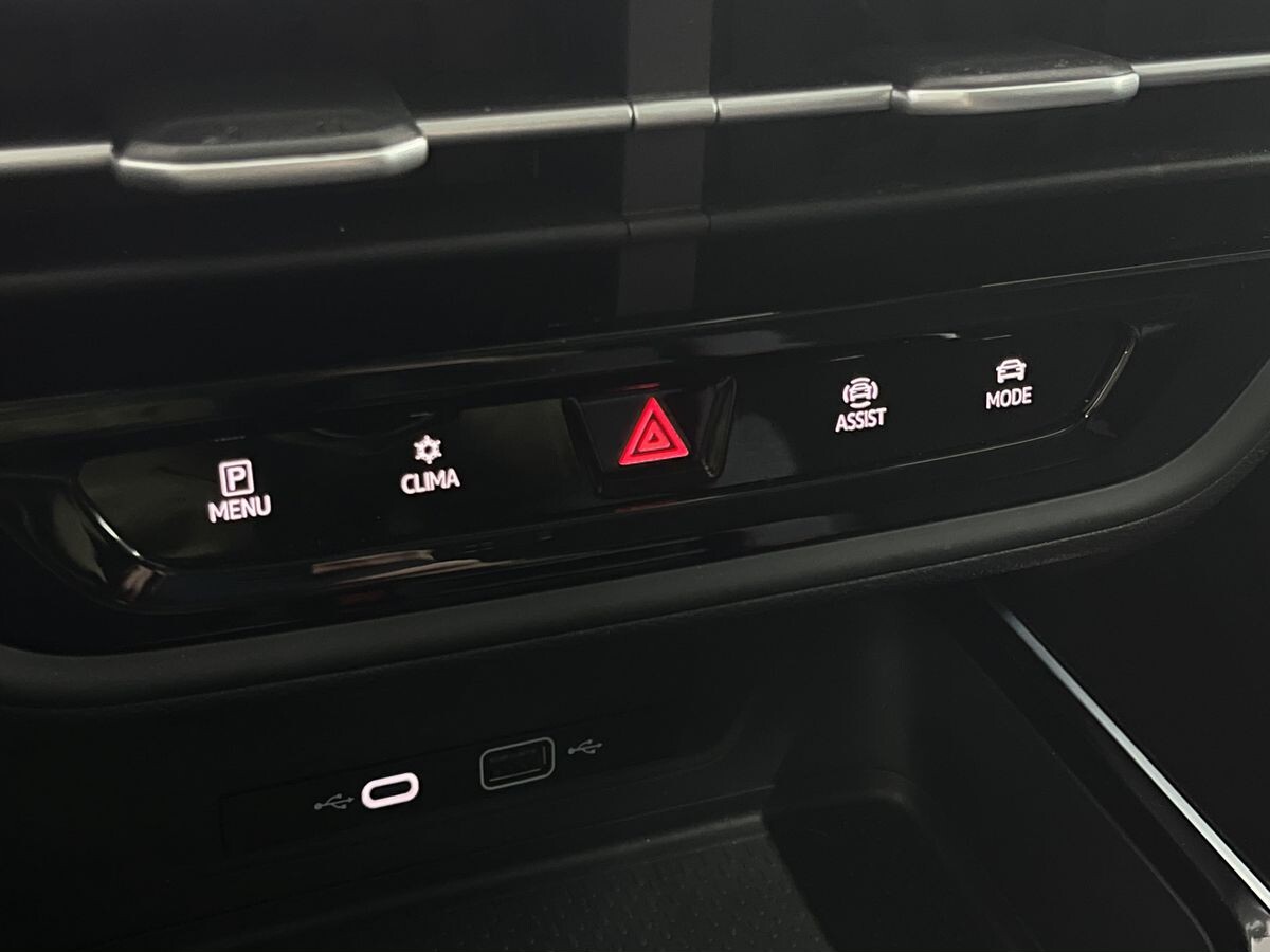 Volkswagen Lamando 2022 - фото автомобиля