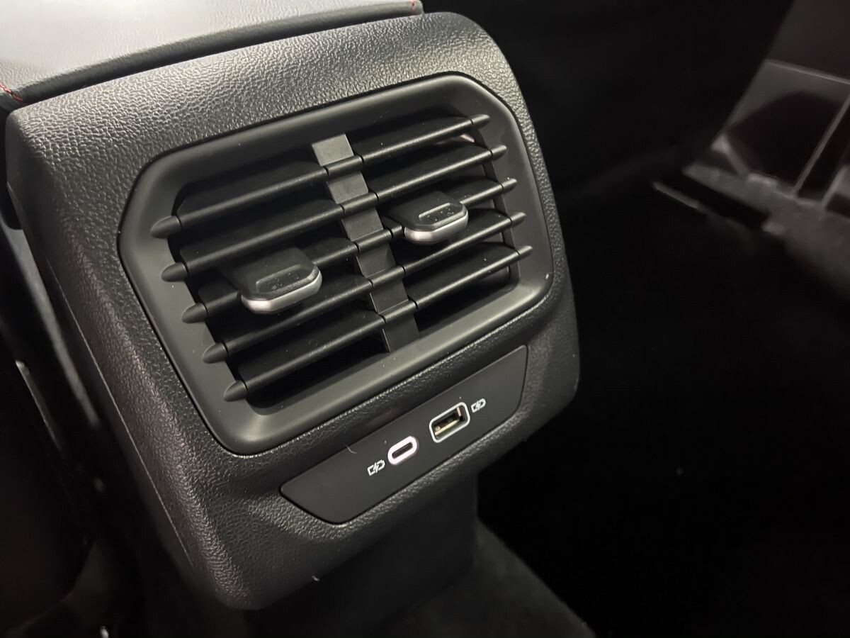 Volkswagen Lamando 2022 - фото автомобиля