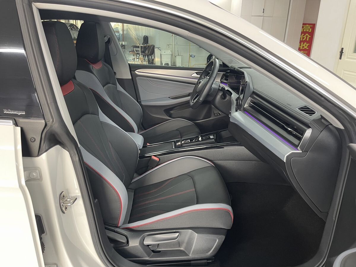 Volkswagen Lamando 2022 - фото автомобиля