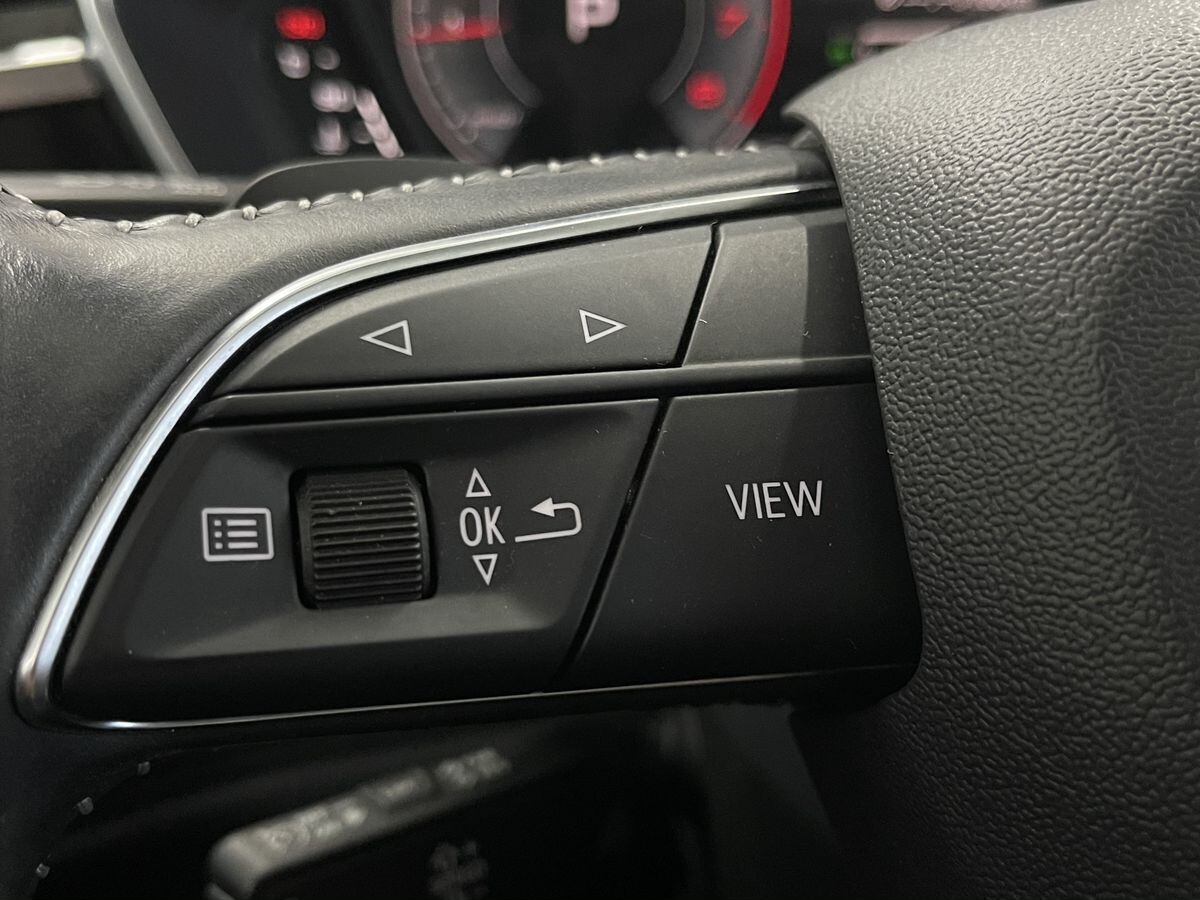 Audi Q3 2022 - фото автомобиля