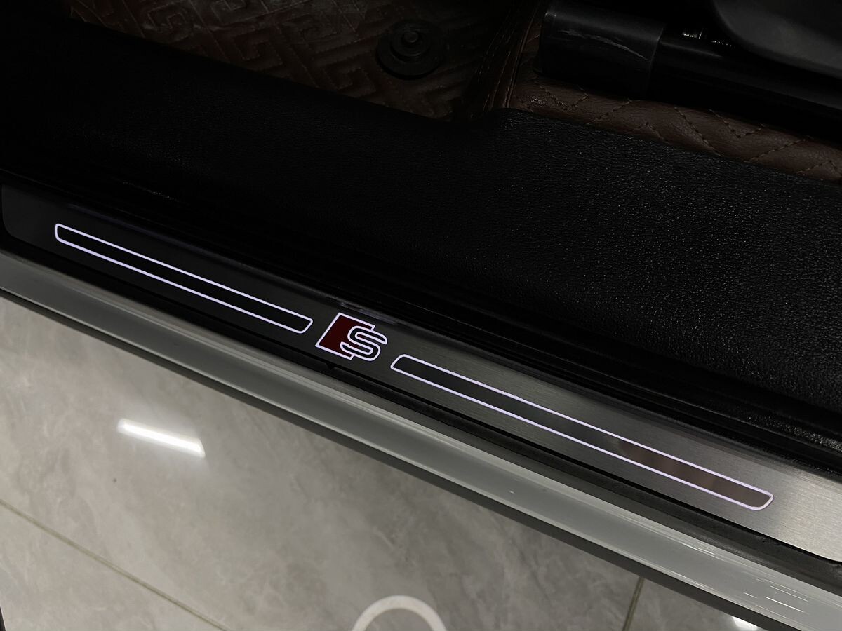 Audi Q3 2022 - фото автомобиля