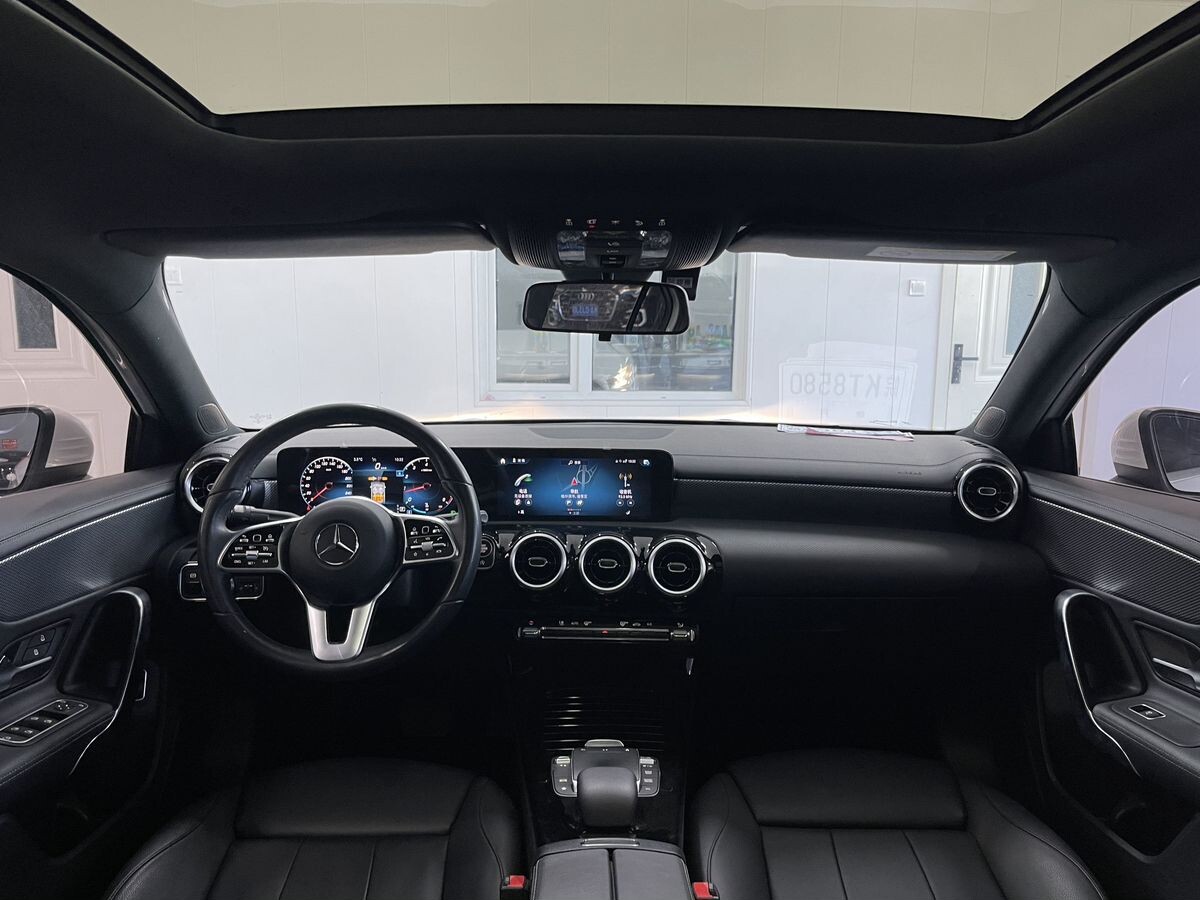 Mercedes-Benz A-Класс 2022 - фото автомобиля