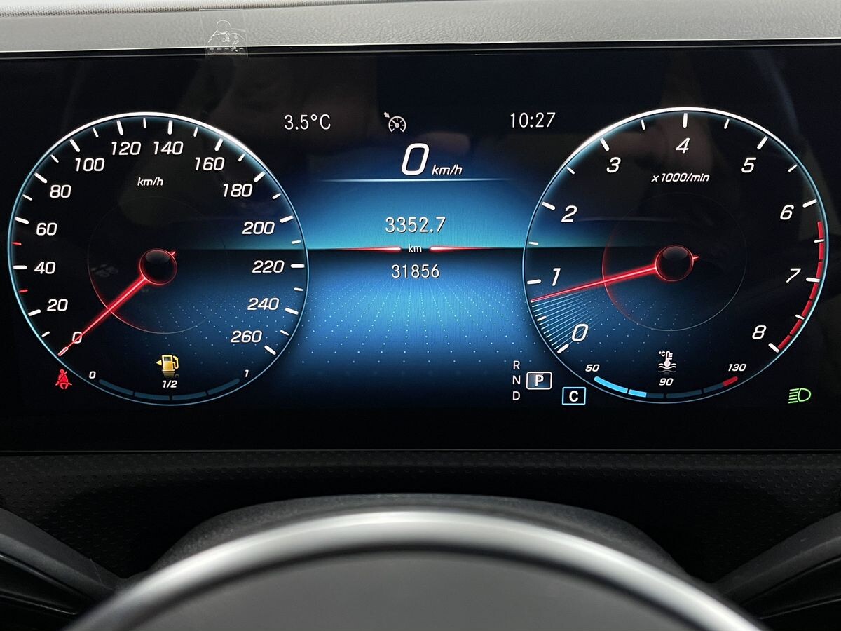 Mercedes-Benz A-Класс 2022 - фото автомобиля