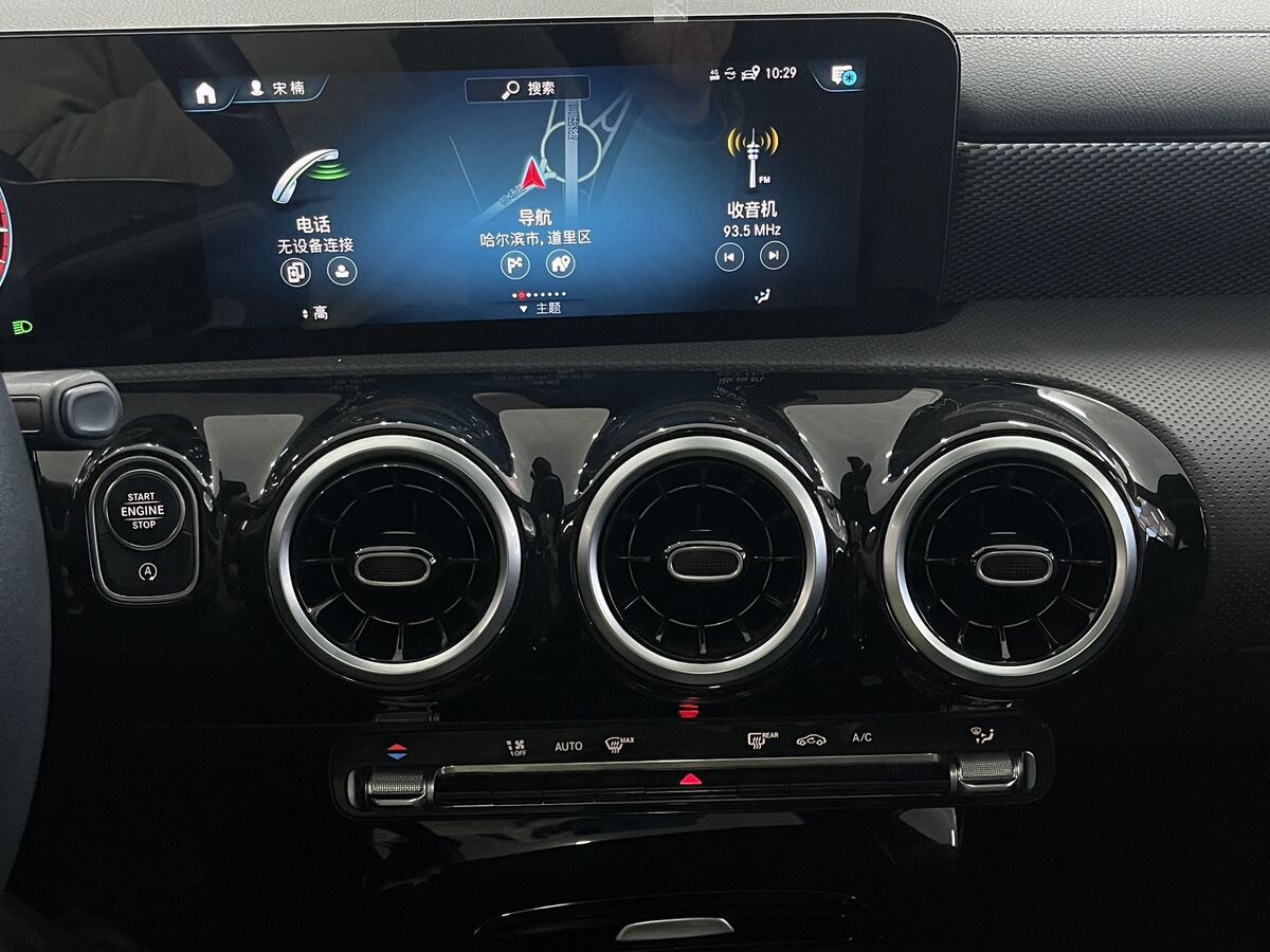 Mercedes-Benz A-Класс 2022 - фото автомобиля