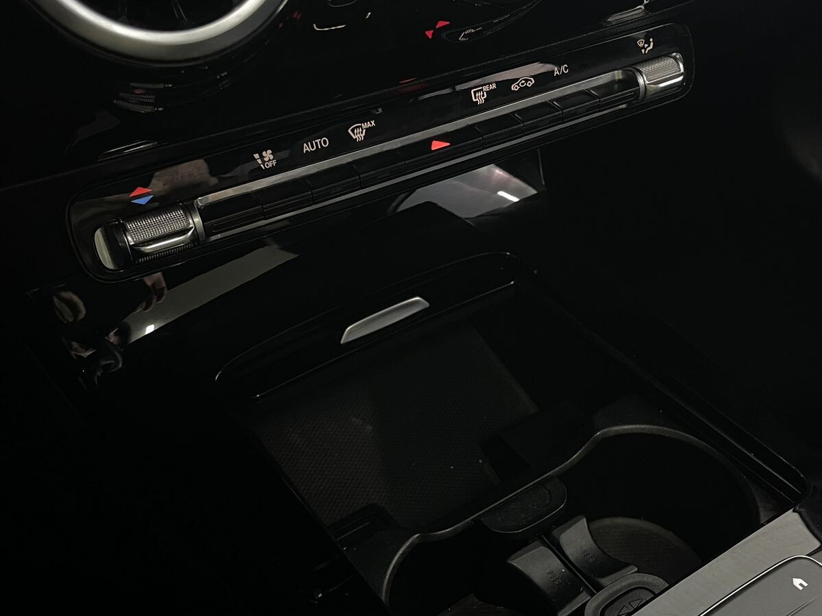 Mercedes-Benz A-Класс 2022 - фото автомобиля