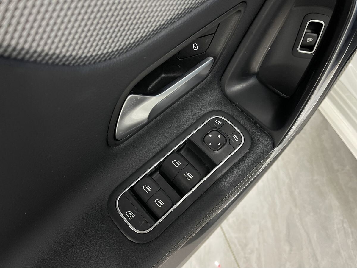 Mercedes-Benz A-Класс 2022 - фото автомобиля