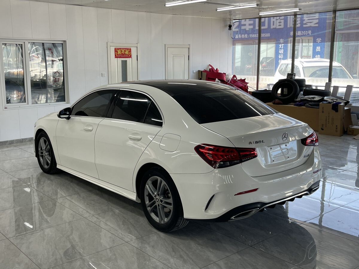 Mercedes-Benz A-Класс 2022 - фото автомобиля