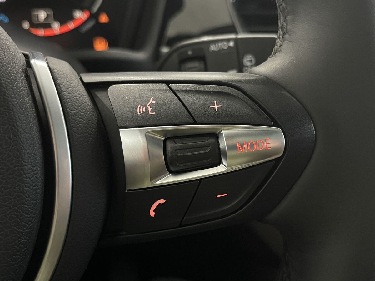 BMW X1 2022 - фото автомобиля