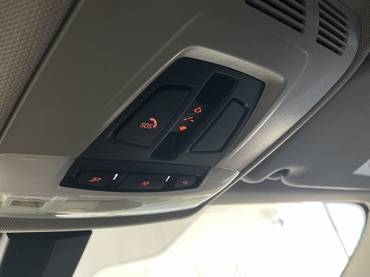 BMW X1 2022 - фото автомобиля