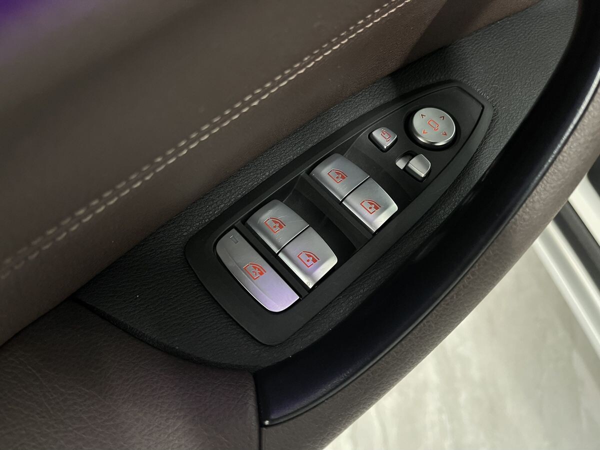 BMW X1 2022 - фото автомобиля