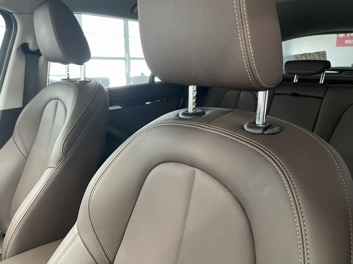 BMW X1 2022 - фото автомобиля