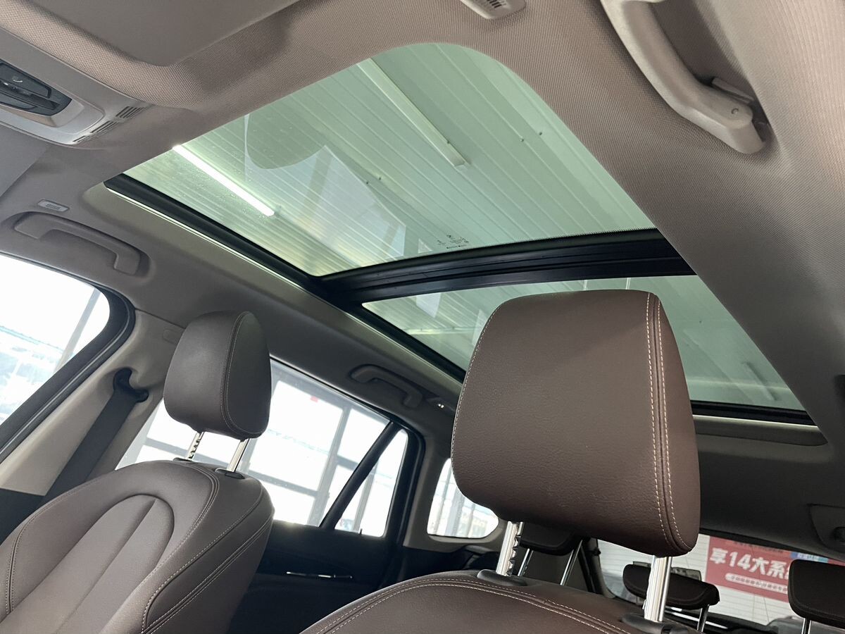 BMW X1 2022 - фото автомобиля