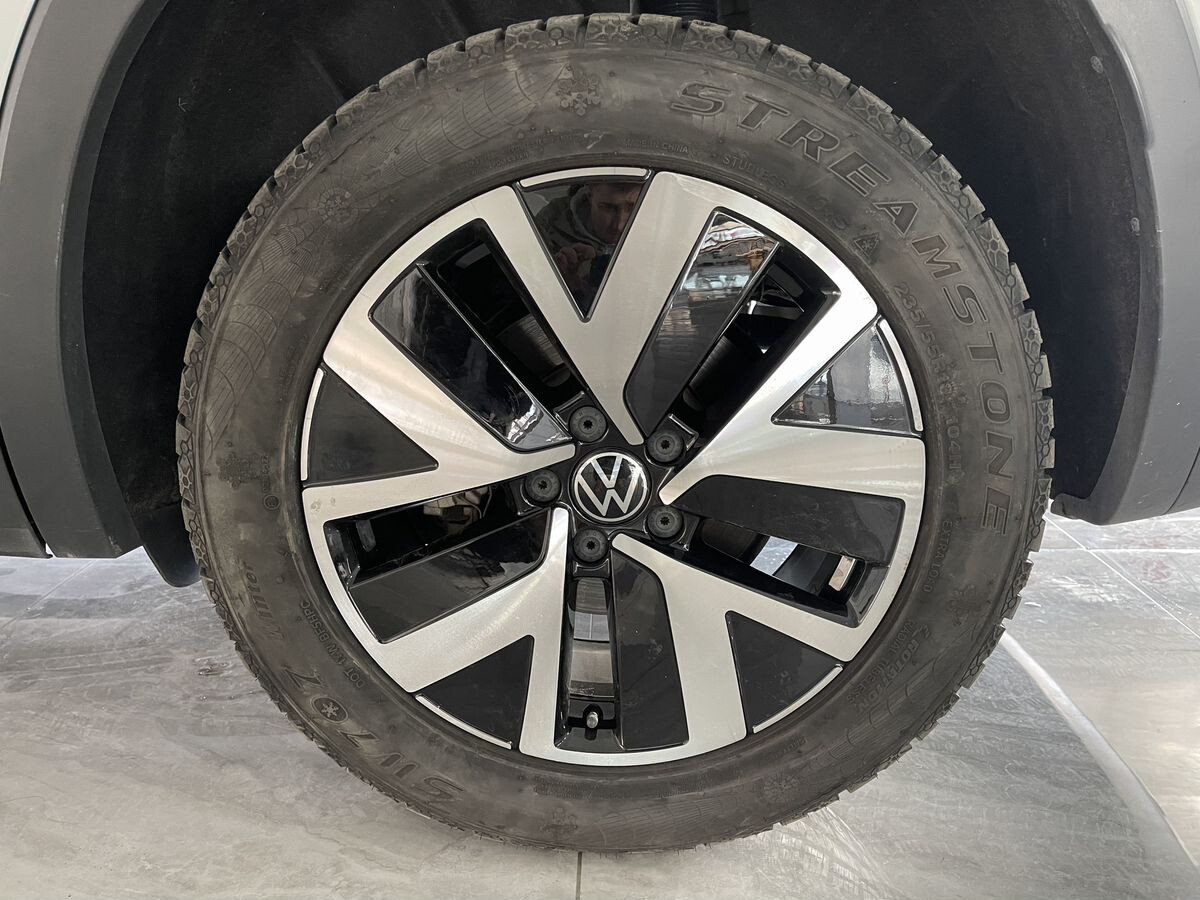 Volkswagen Tayron 2023 - фото автомобиля