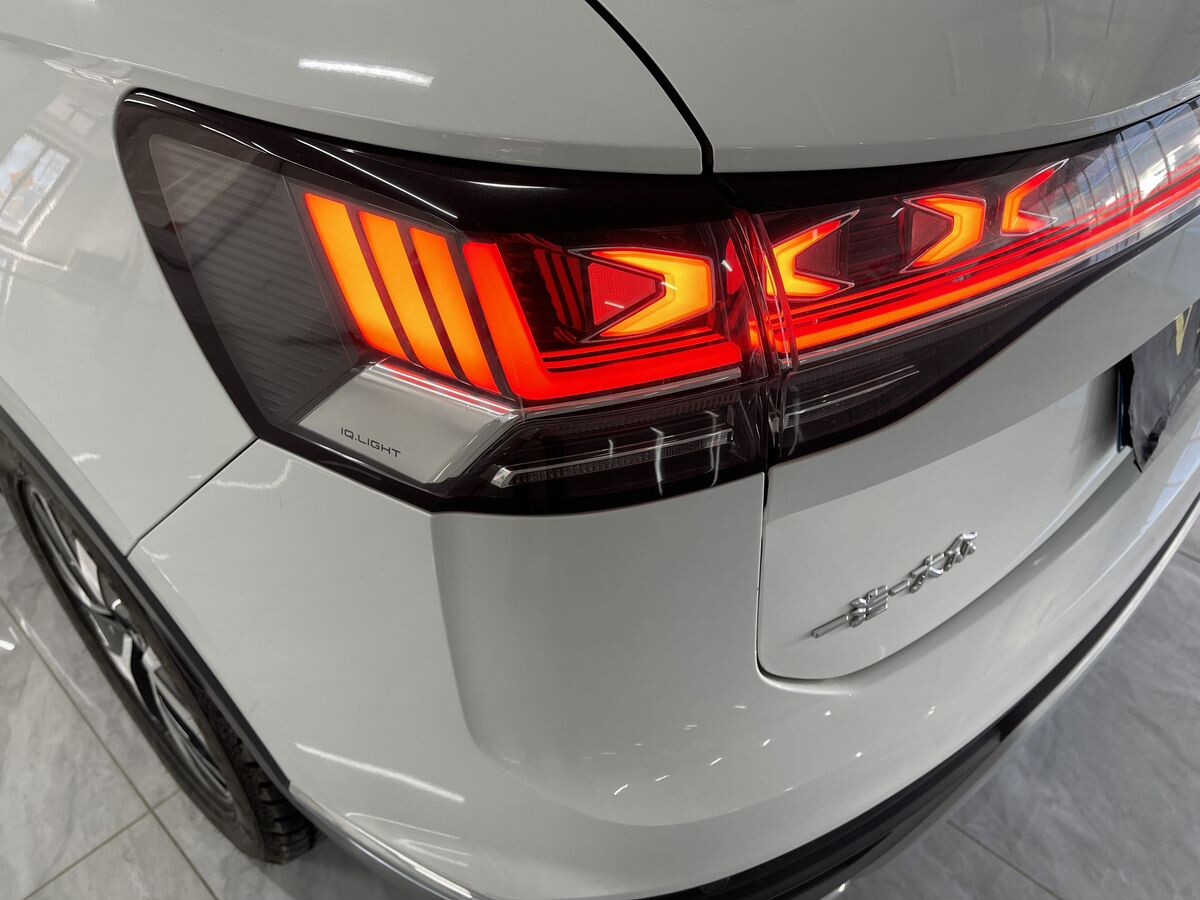 Volkswagen Tayron 2023 - фото автомобиля