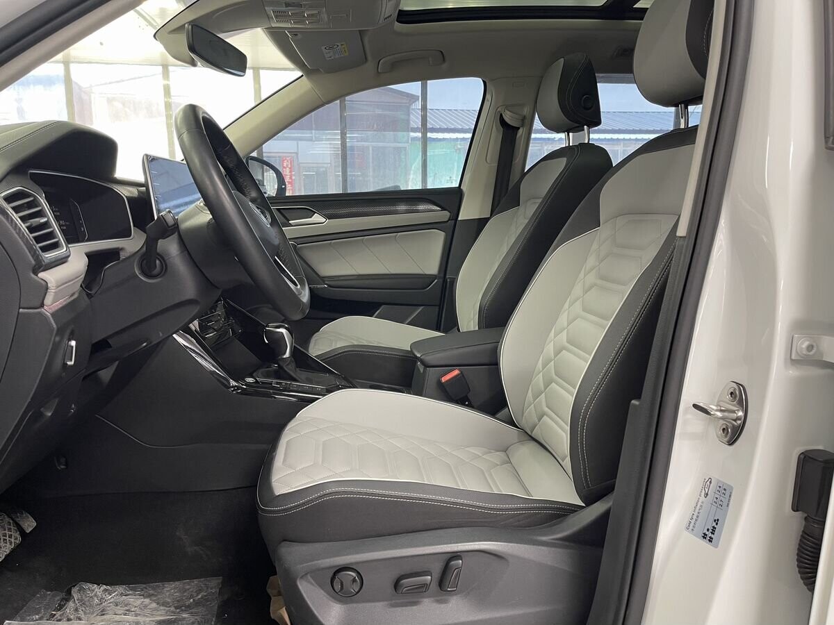 Volkswagen Tayron 2023 - фото автомобиля