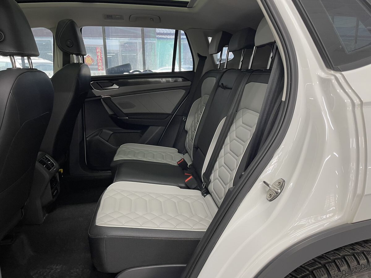 Volkswagen Tayron 2023 - фото автомобиля