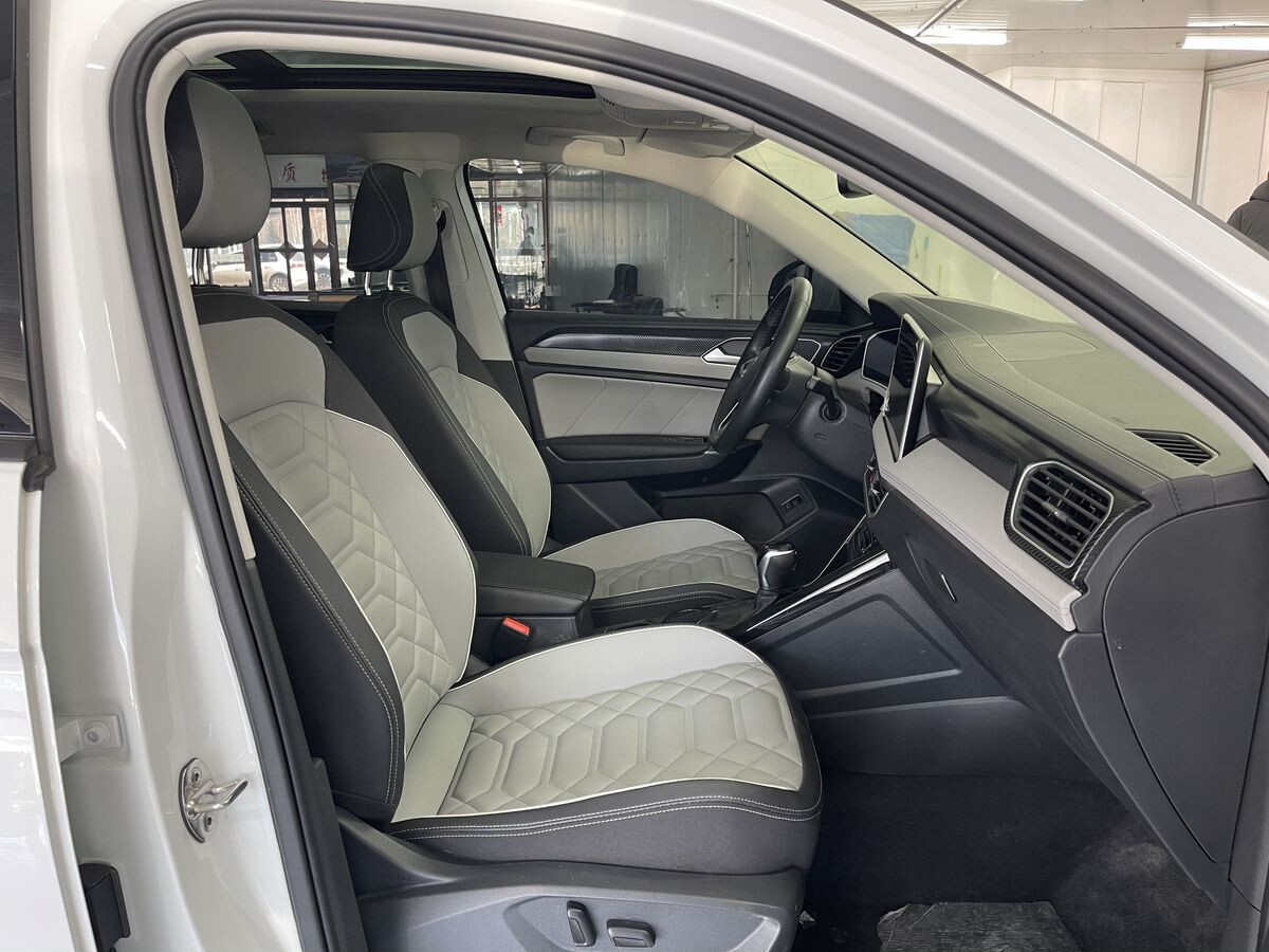 Volkswagen Tayron 2023 - фото автомобиля