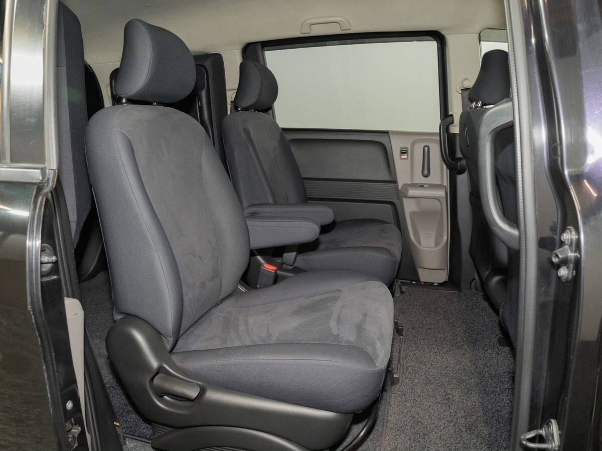 Honda Freed 2009 - фото автомобиля