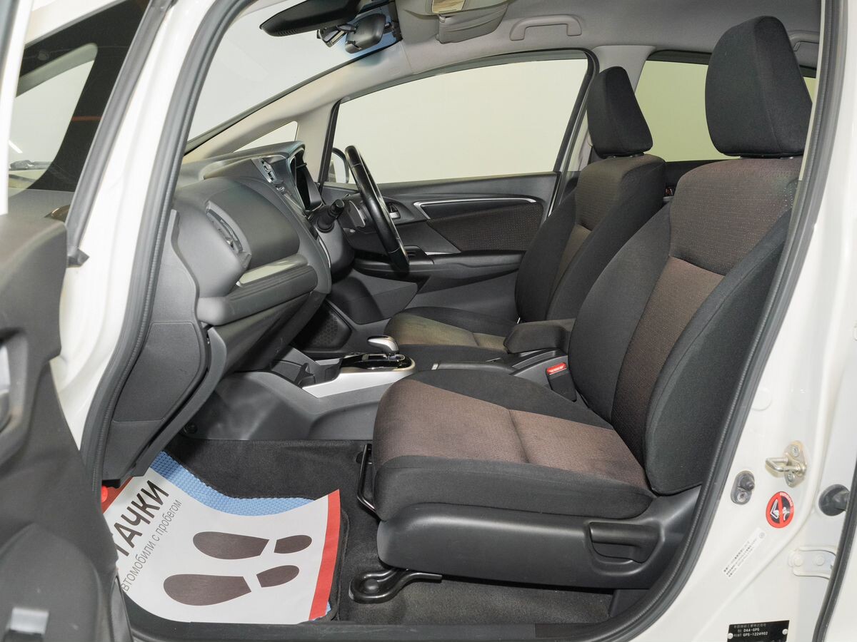 Honda Fit 2016 - фото автомобиля