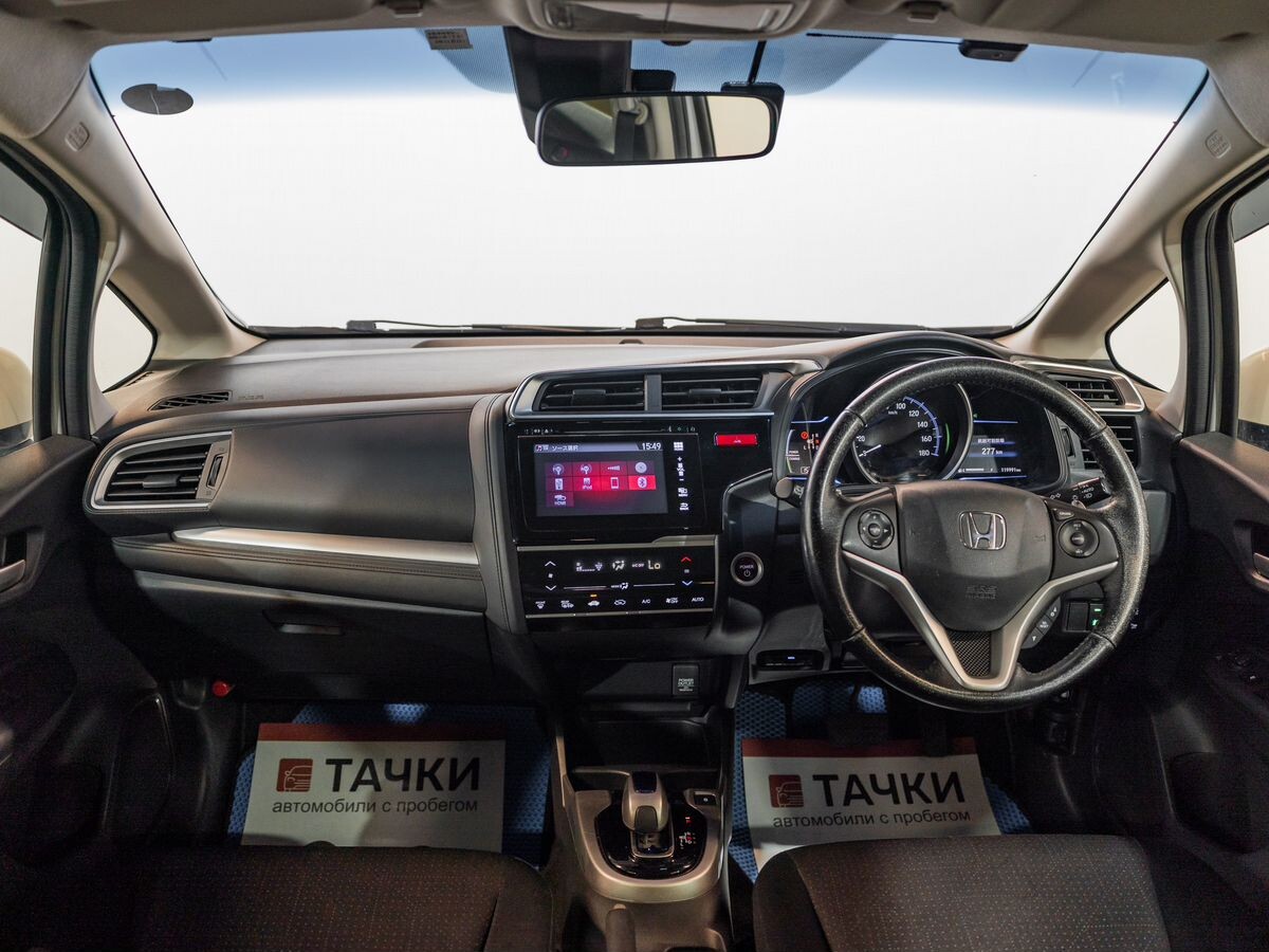 Honda Fit 2016 - фото автомобиля