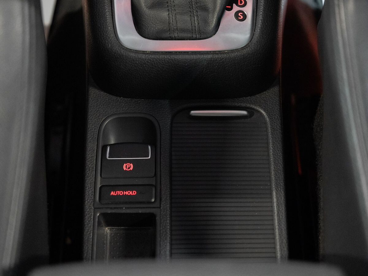 Volkswagen Sharan 2012 - фото автомобиля