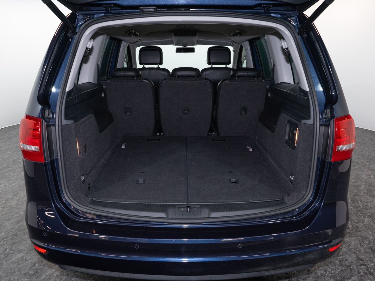 Volkswagen Sharan 2012 - фото автомобиля