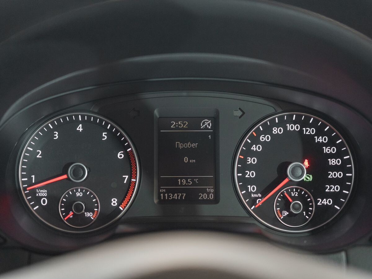 Volkswagen Sharan 2012 - фото автомобиля