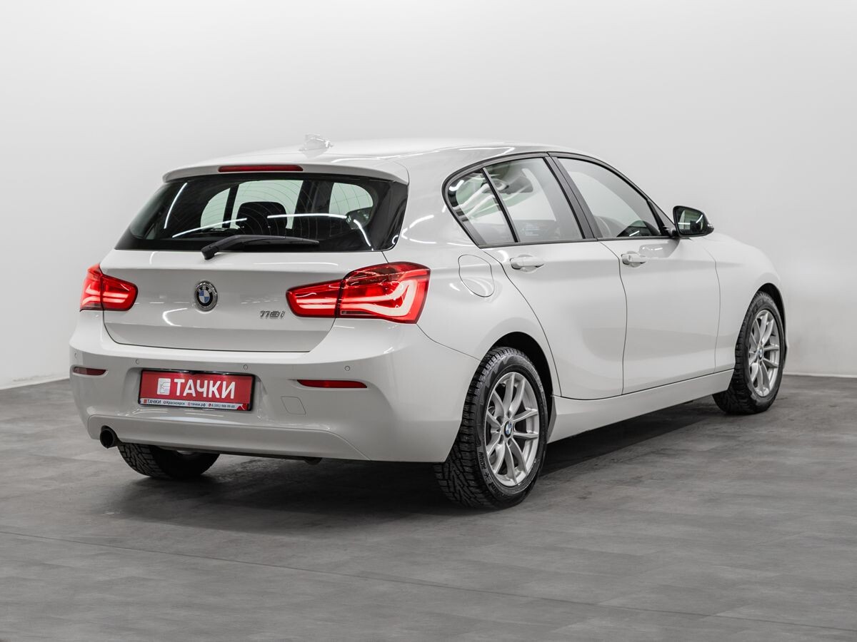 BMW 1 серии 2015 - фото автомобиля