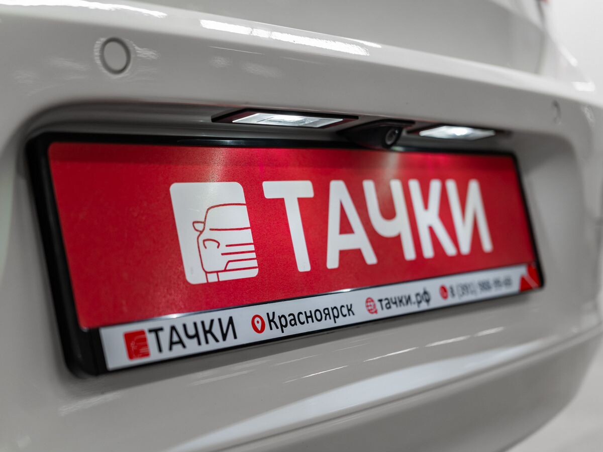 BMW 1 серии 2015 - фото автомобиля