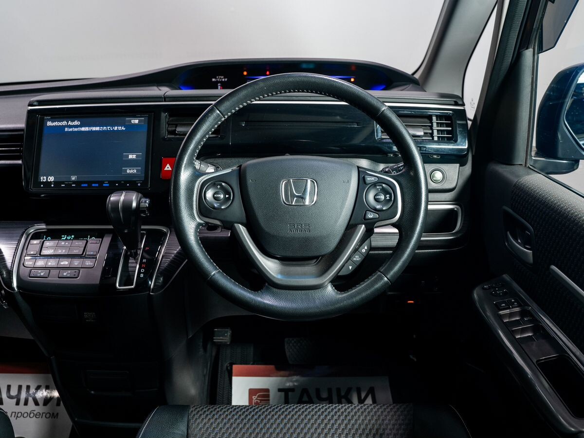 Honda Stepwgn 2016 - фото автомобиля