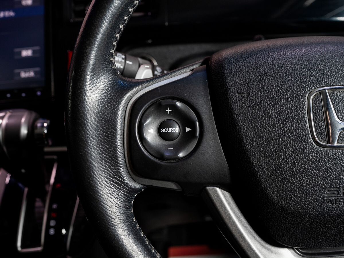 Honda Stepwgn 2016 - фото автомобиля