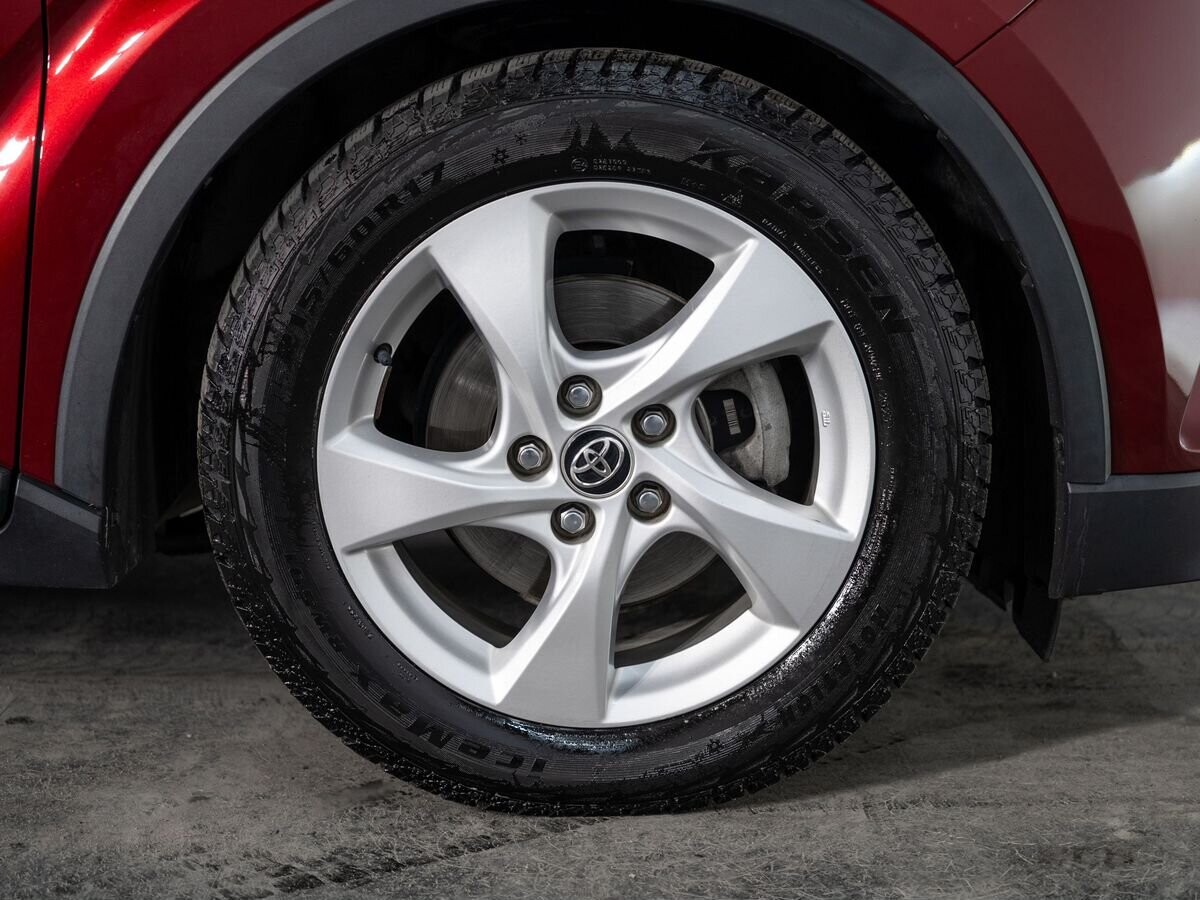 Toyota C-HR 2019 - фото автомобиля