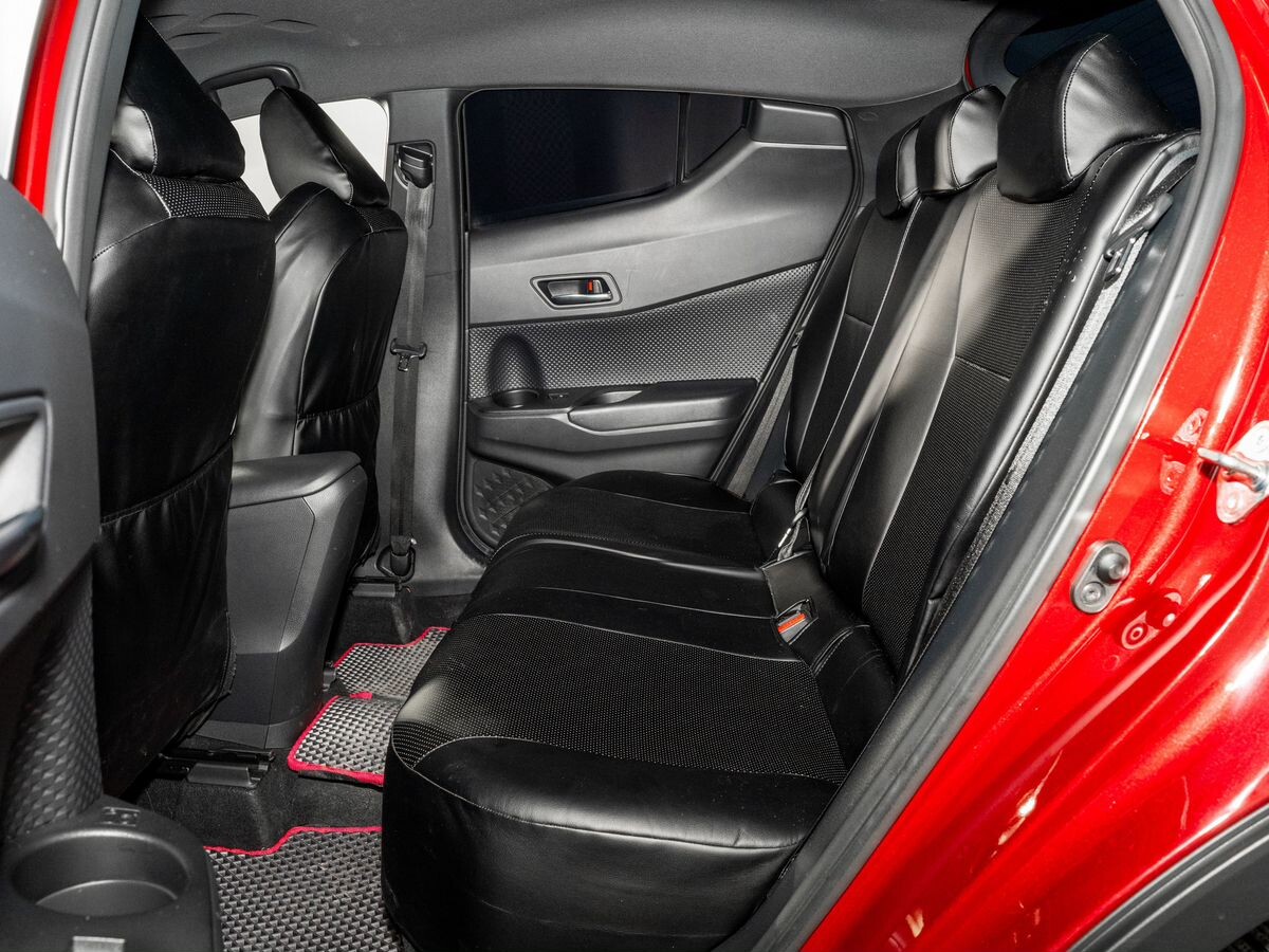 Toyota C-HR 2019 - фото автомобиля