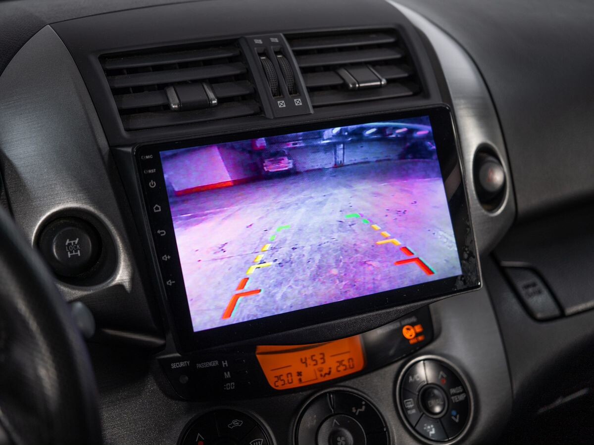 Toyota RAV4 2010 - фото автомобиля