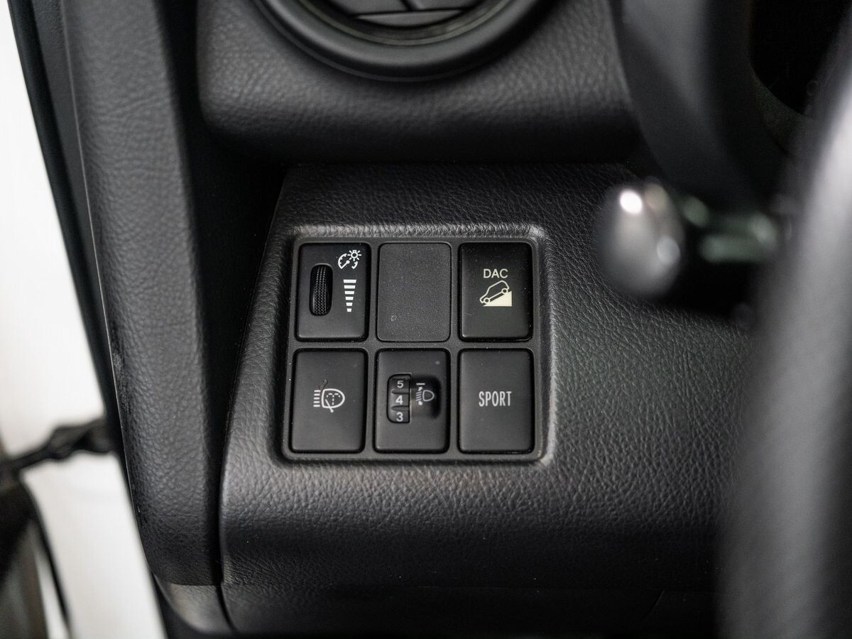 Toyota RAV4 2010 - фото автомобиля