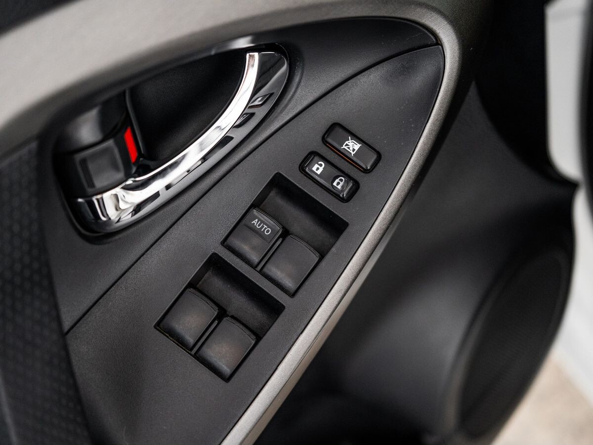 Toyota RAV4 2010 - фото автомобиля