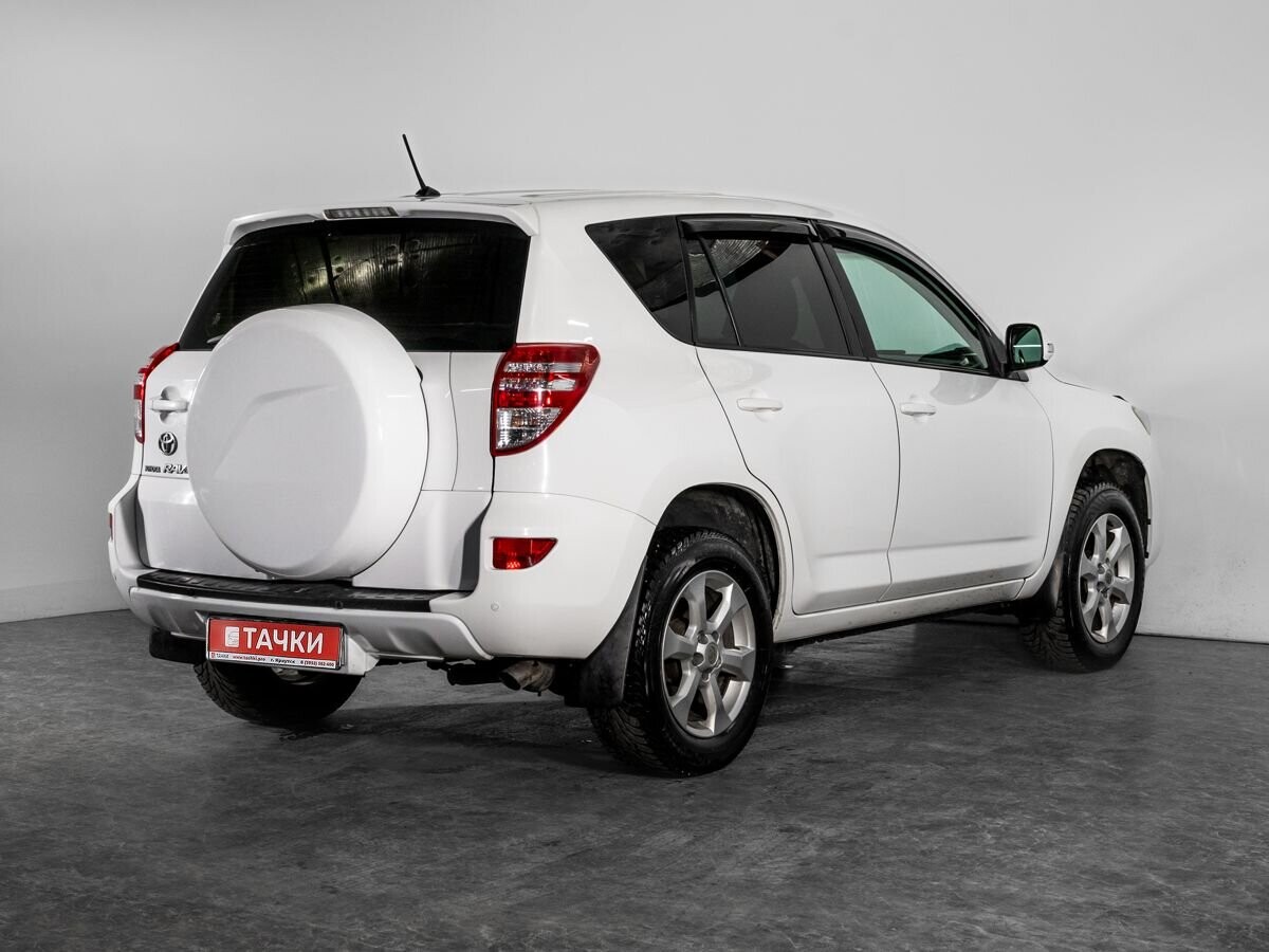 Toyota RAV4 2010 - фото автомобиля