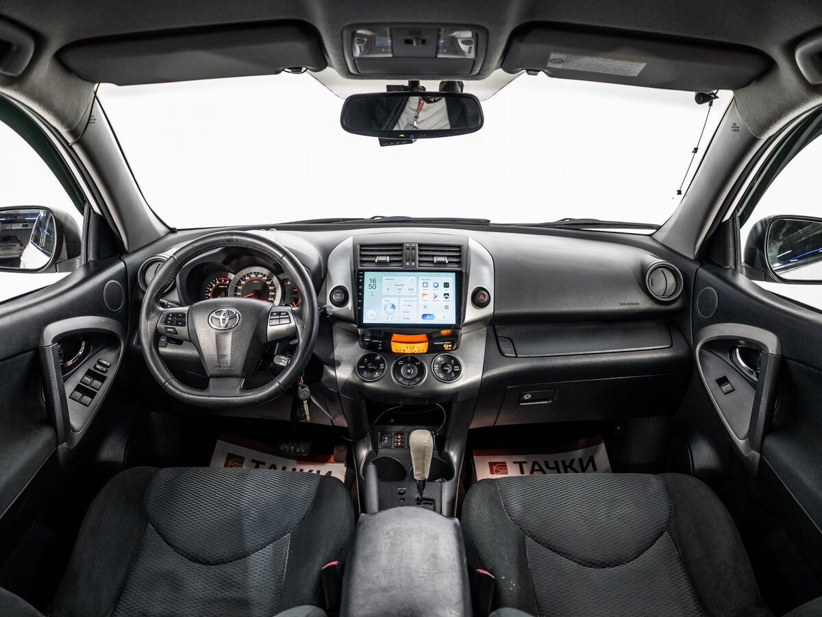 Toyota RAV4 2010 - фото автомобиля