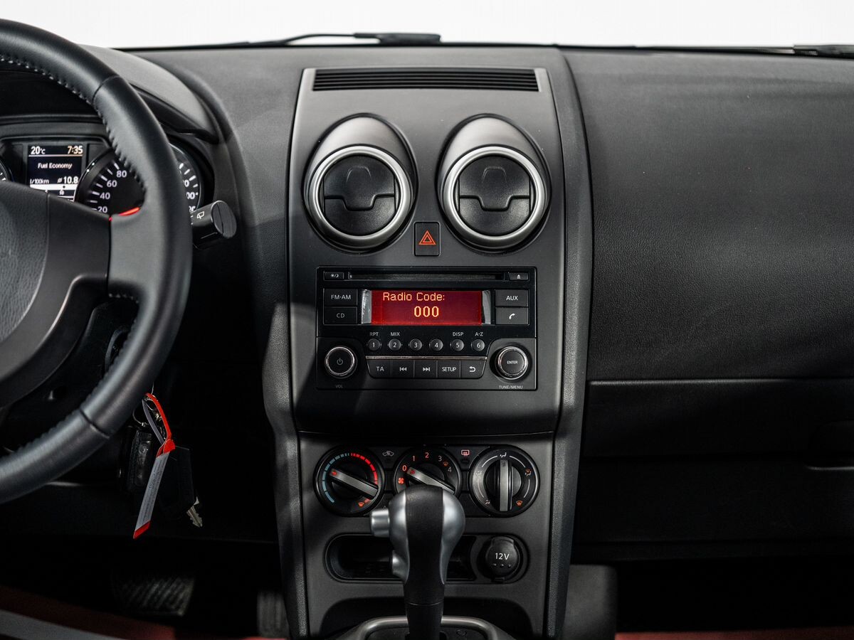 Nissan Qashqai 2012 - фото автомобиля