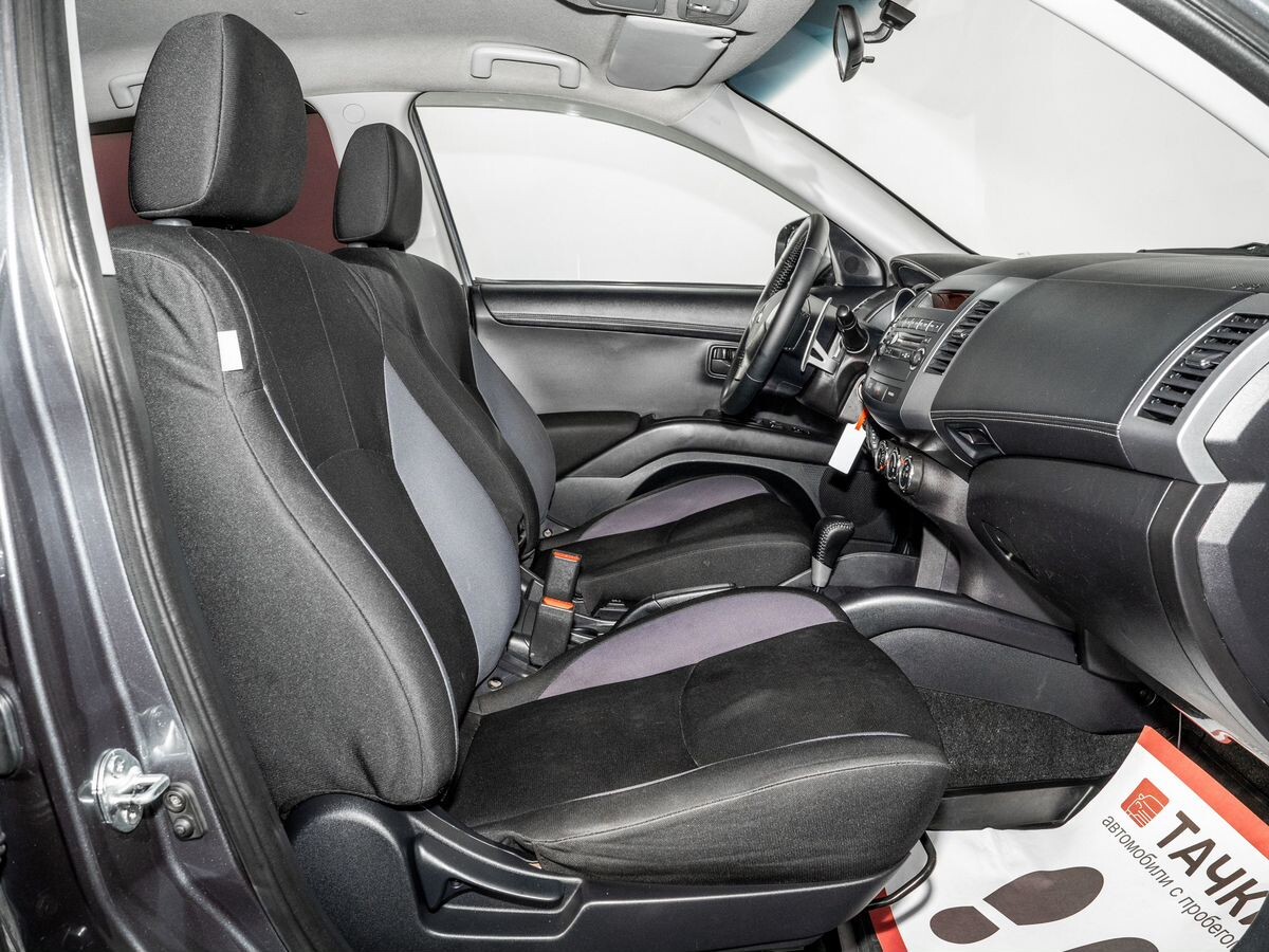 Mitsubishi Outlander 2011 - фото автомобиля