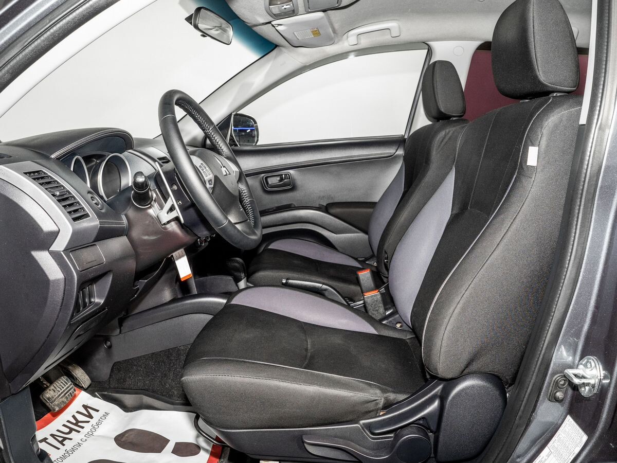 Mitsubishi Outlander 2011 - фото автомобиля