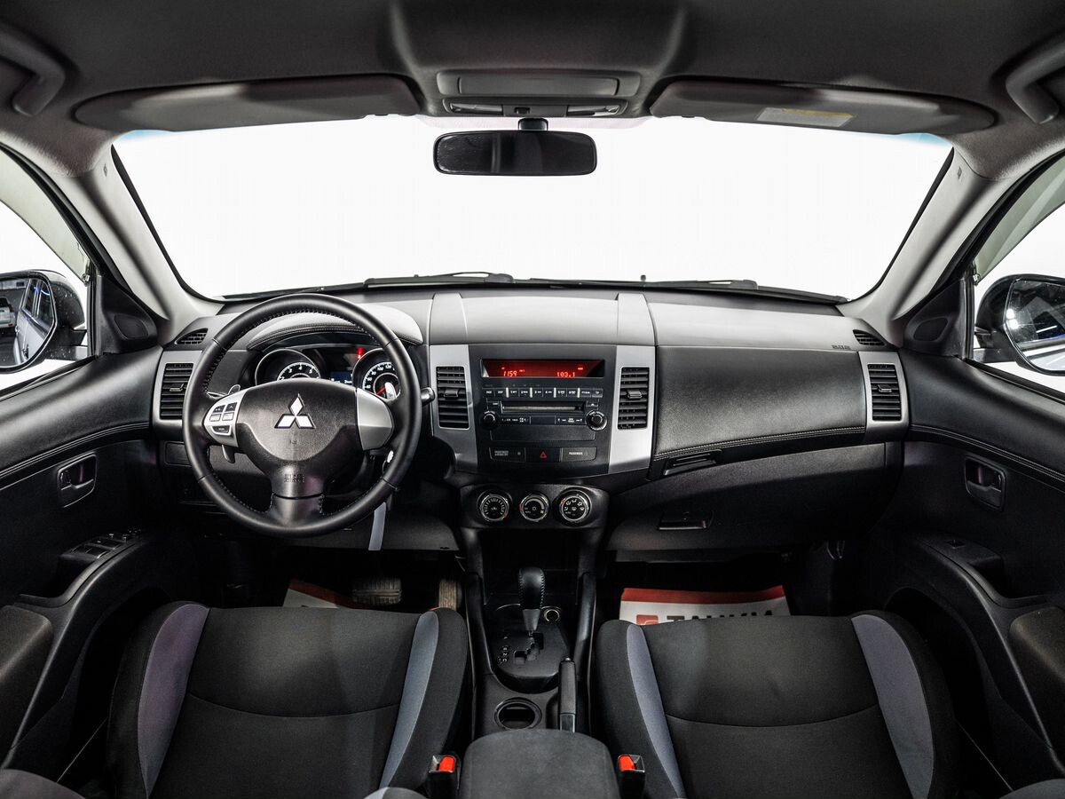 Mitsubishi Outlander 2011 - фото автомобиля
