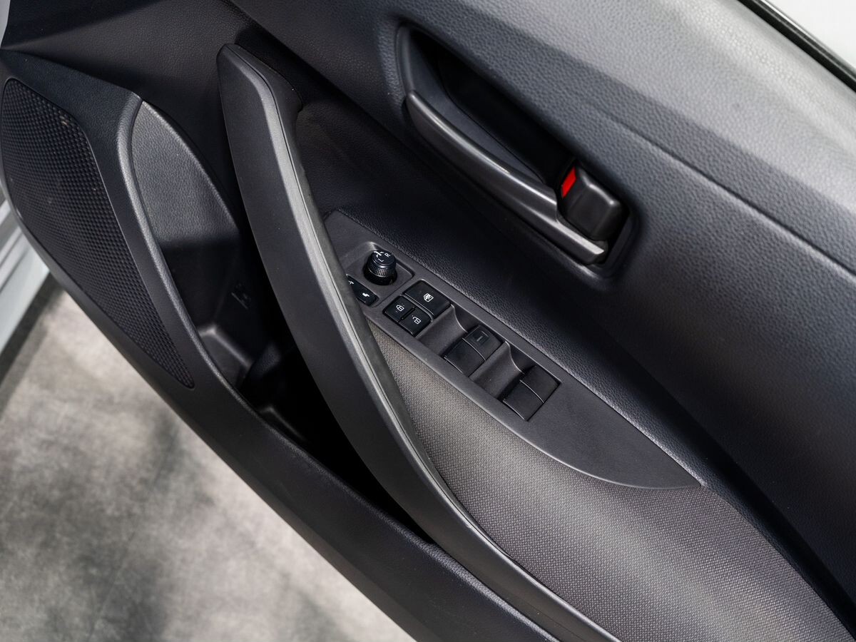 Toyota Corolla 2019 - фото автомобиля