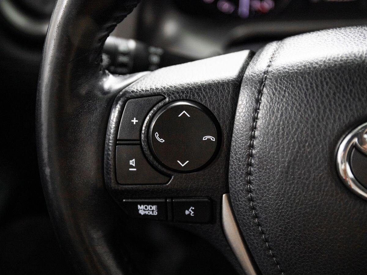 Toyota RAV4 2017 - фото автомобиля