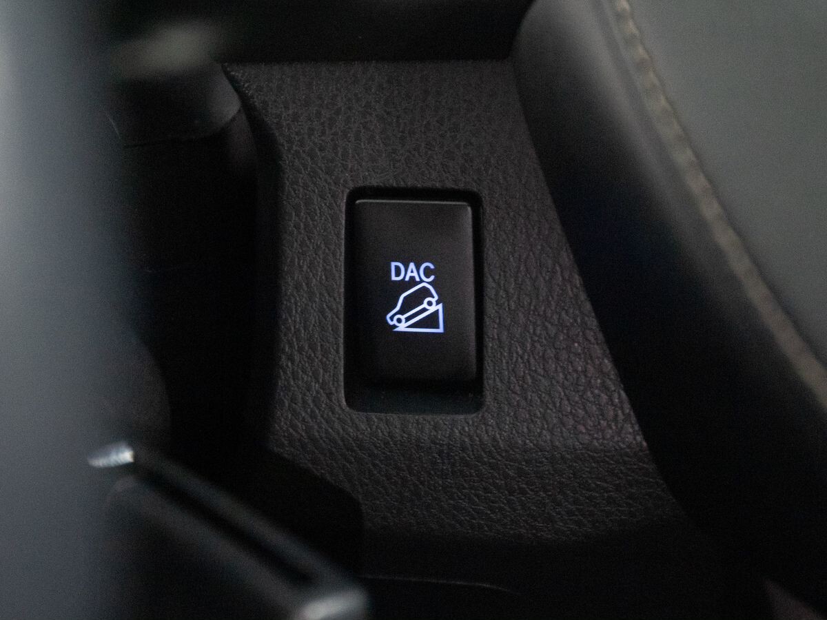 Toyota RAV4 2017 - фото автомобиля