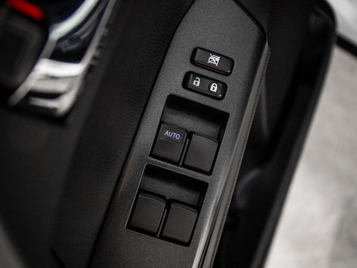 Toyota RAV4 2017 - фото автомобиля